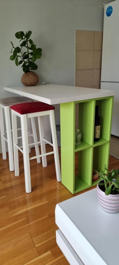 Naki Apartmani พอดโกริกา ภายนอก รูปภาพ