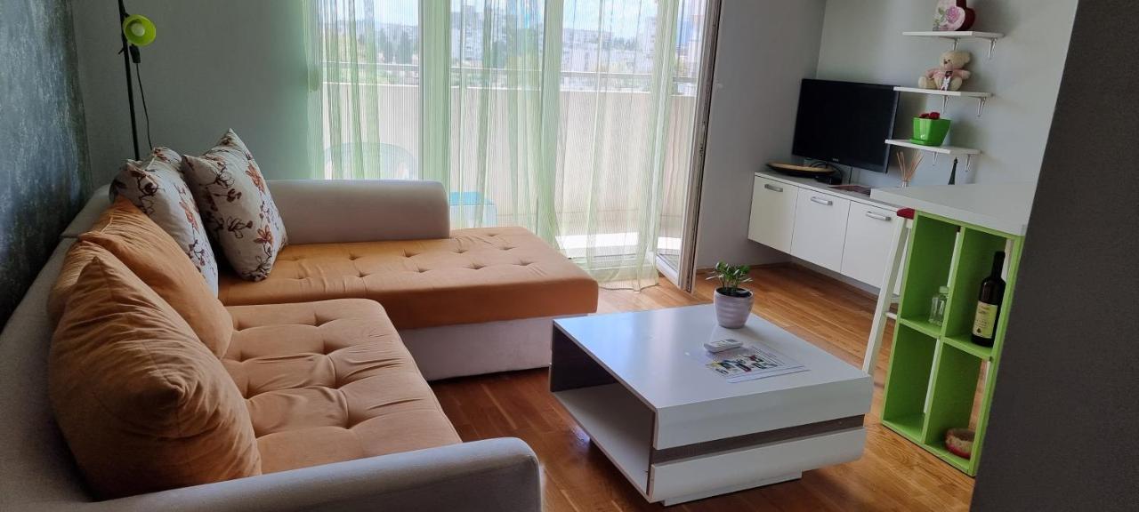 Naki Apartmani พอดโกริกา ภายนอก รูปภาพ