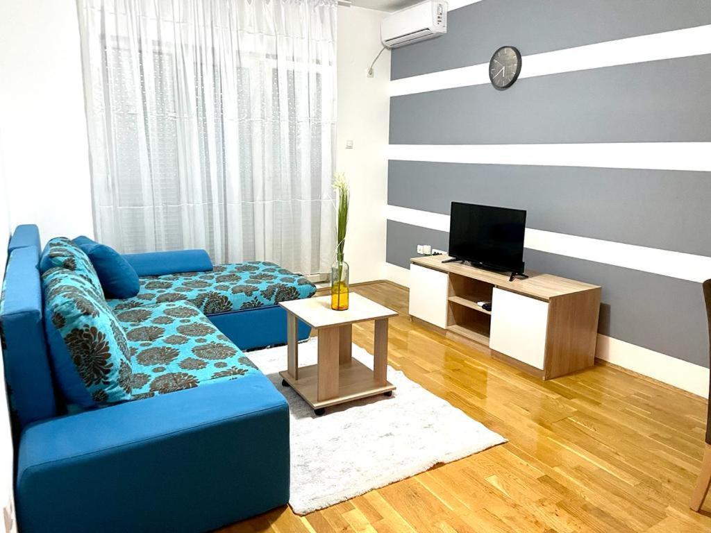 Naki Apartmani พอดโกริกา ห้อง รูปภาพ