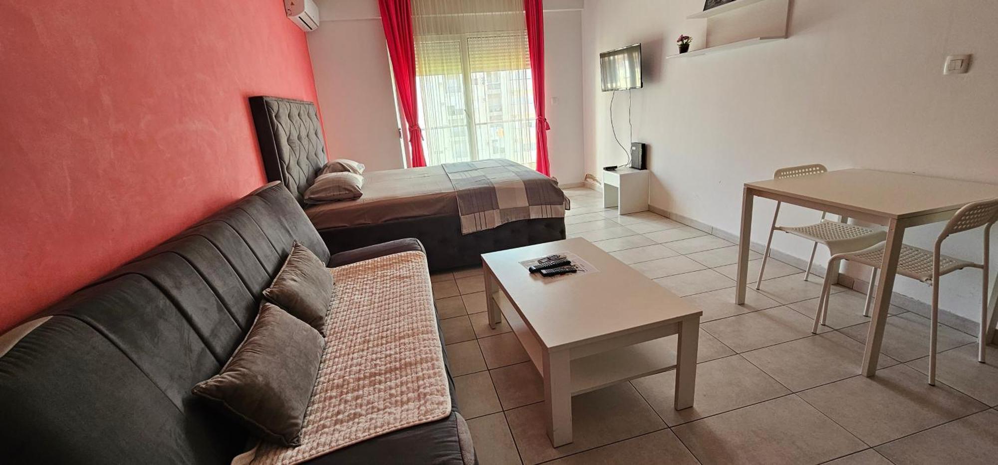 Naki Apartmani พอดโกริกา ภายนอก รูปภาพ
